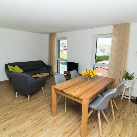 Ferienweingut Ulrike Thul Лайвен