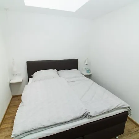 Ferienweingut Ulrike Thul Appartement Leiwen