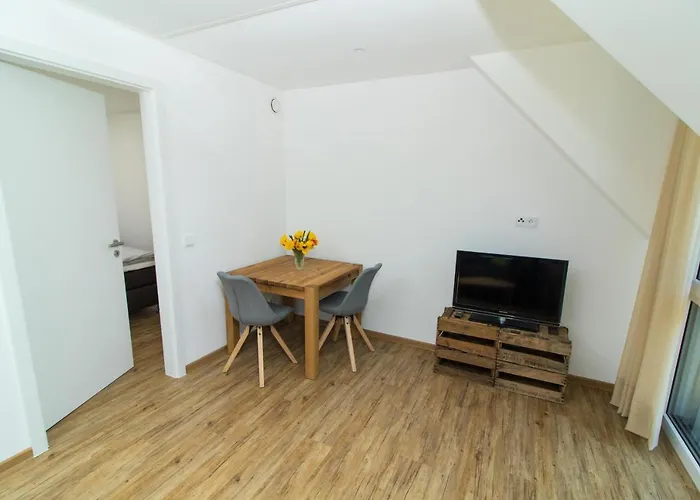 Ferienweingut Ulrike Thul Lägenhet Leiwen