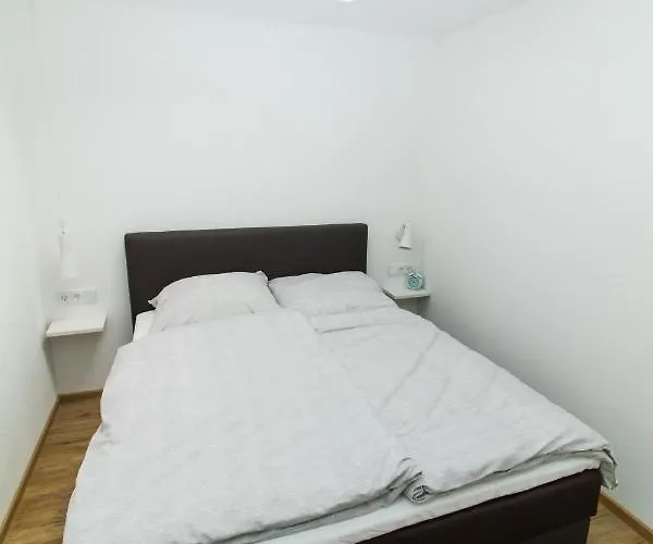 Ferienweingut Ulrike Thul Lägenhet Leiwen